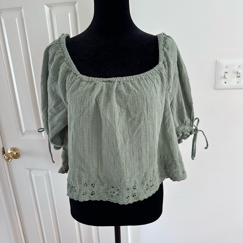 American Eagle Sage Green Peasant Blouse Eyelet Trim Boho Top M Fits L